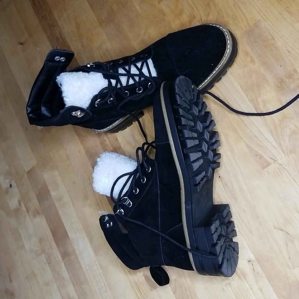 Time and Tru memory foam black moto boot 9